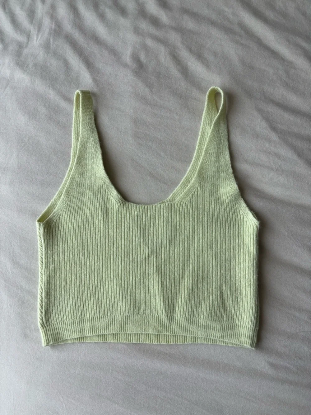 Le Ore Cashmere Knit Scoop Neck Crop Tank Top - Picture 2 of 4